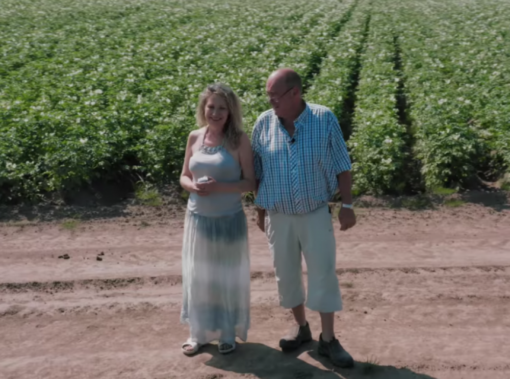 Родина Біренсів з Млинівщини, яка спеціалізується на картоплярстві