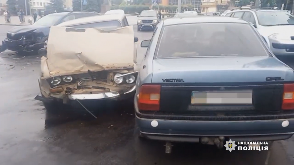 Скріншот із відео