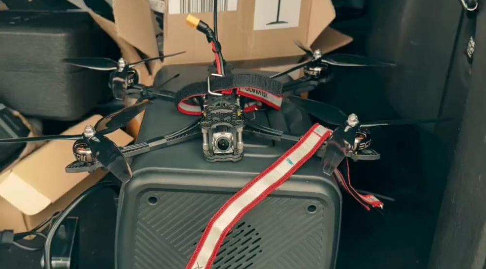 скріншот з відео