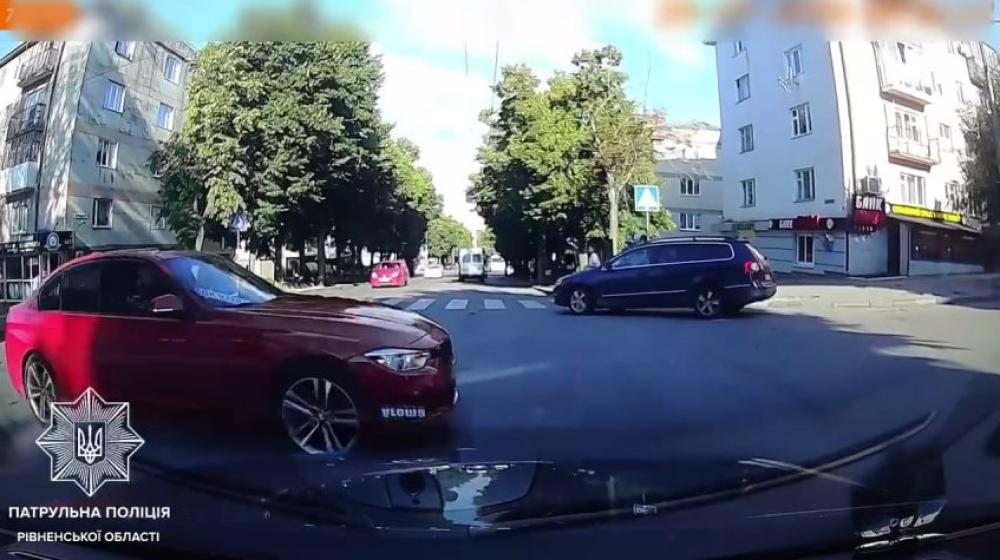 скріншот з відео